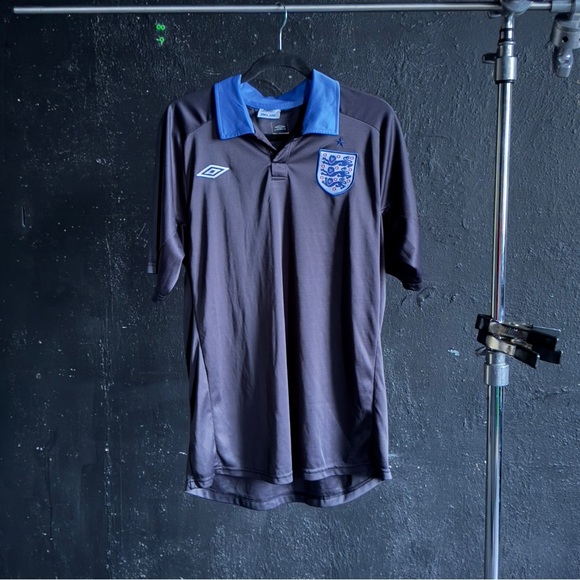 Vintage UMBRO England Football Away Jersey 2012-2013 - Picture 1 of 13